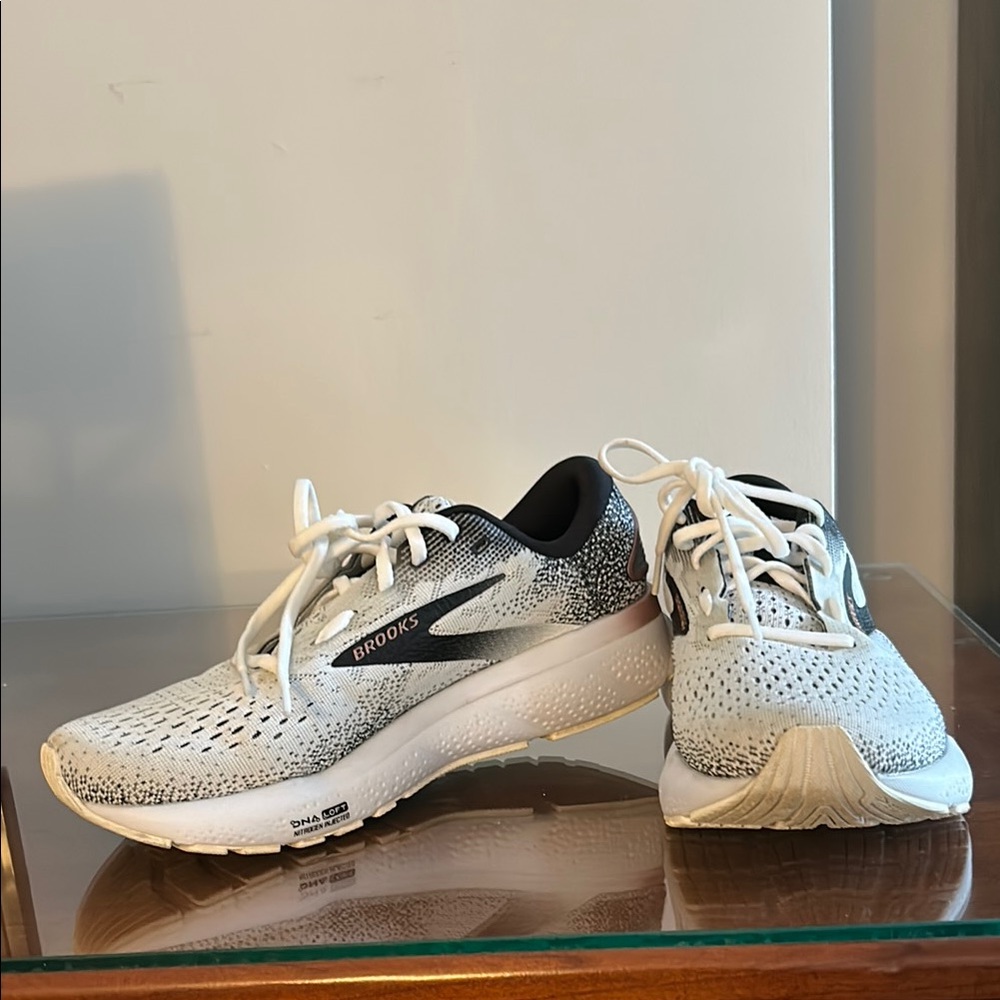 Brooks Athletic Shoes White and Black with Cushioned Midsole